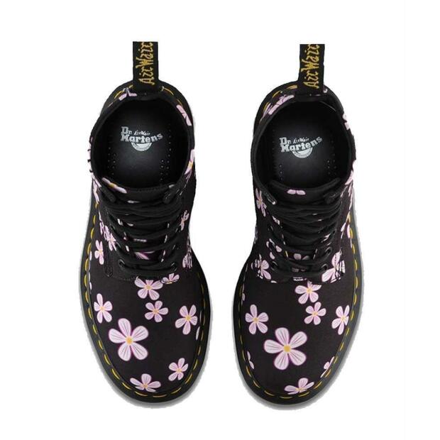 Dr. Martens Page Meadow 8 Eye Boot Black Meadow Flowers T-Canvas